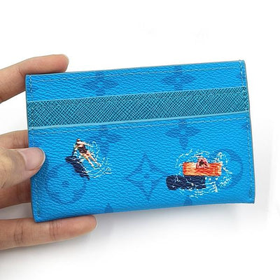 CrestCard — Premium Embossed Cardholder